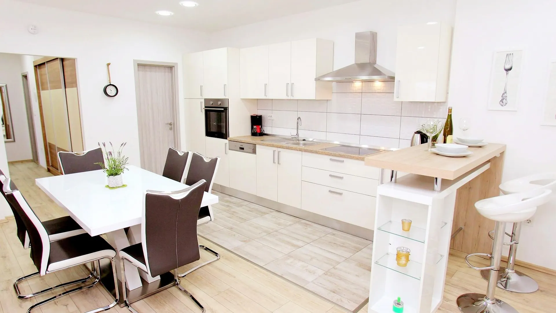 Apartments Jozo تروغير
