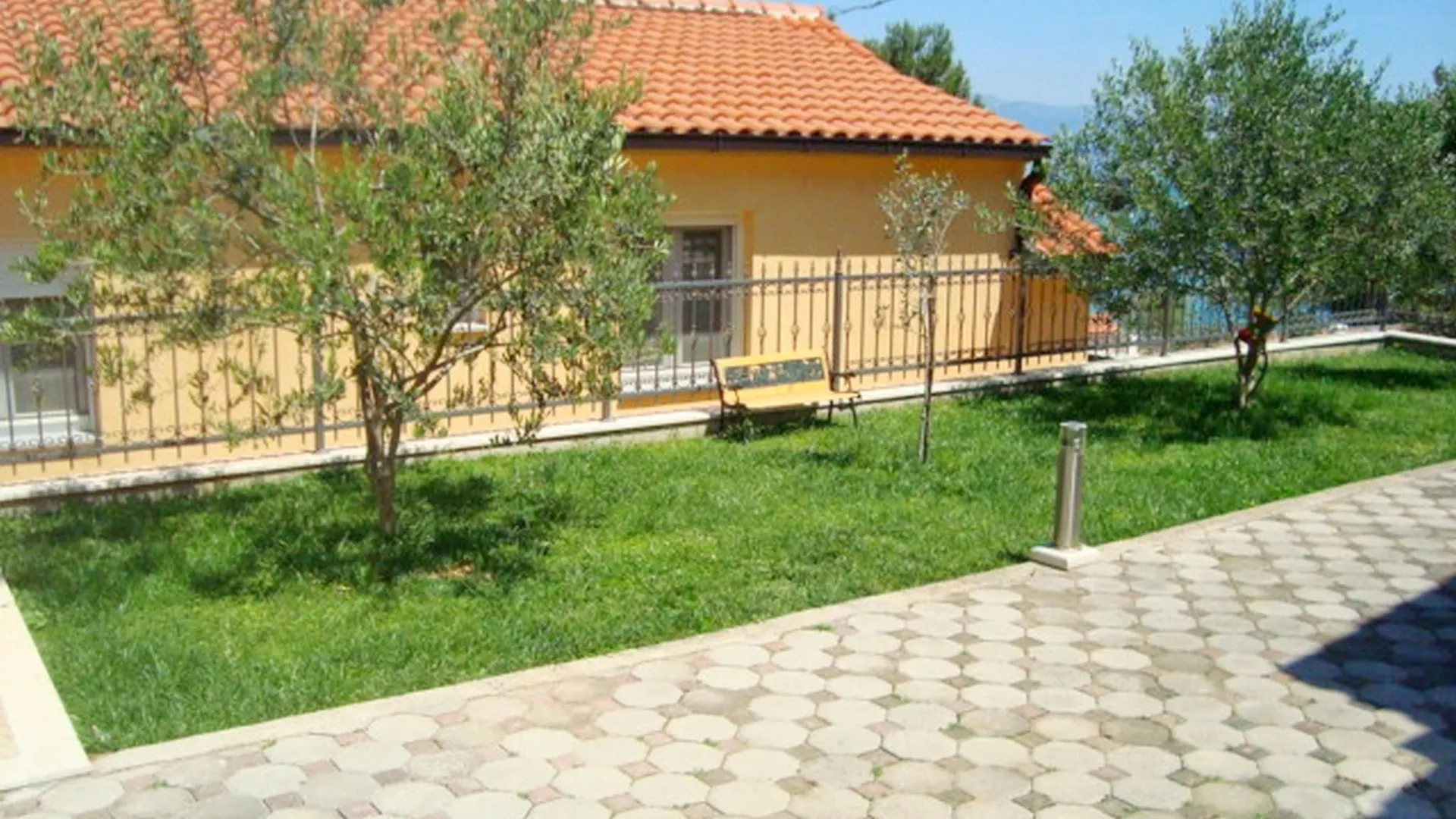 Apartments Jozo تروغير